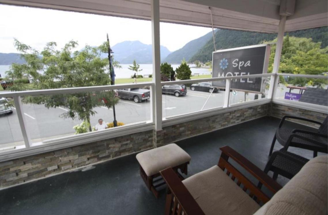 Harrison Spa Motel Harrison Hot Springs Eksteriør bilde