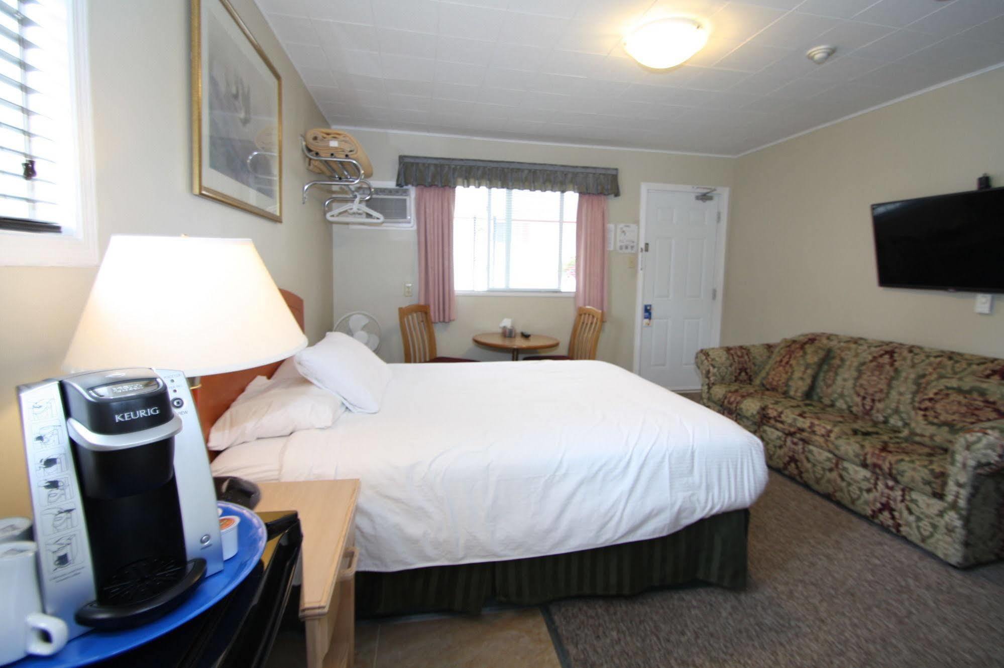 Harrison Spa Motel Harrison Hot Springs Eksteriør bilde