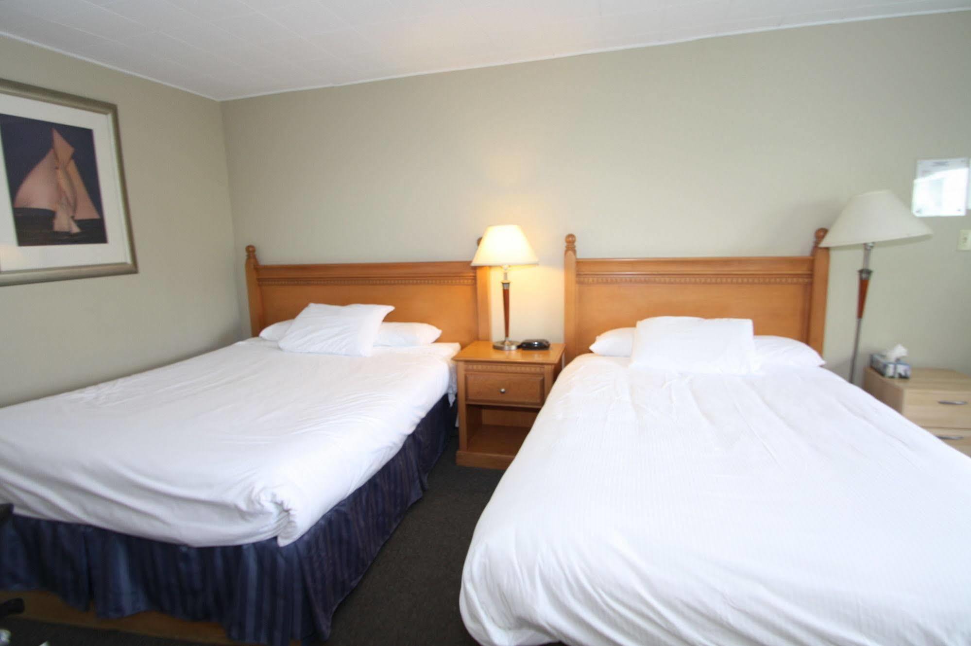 Harrison Spa Motel Harrison Hot Springs Eksteriør bilde