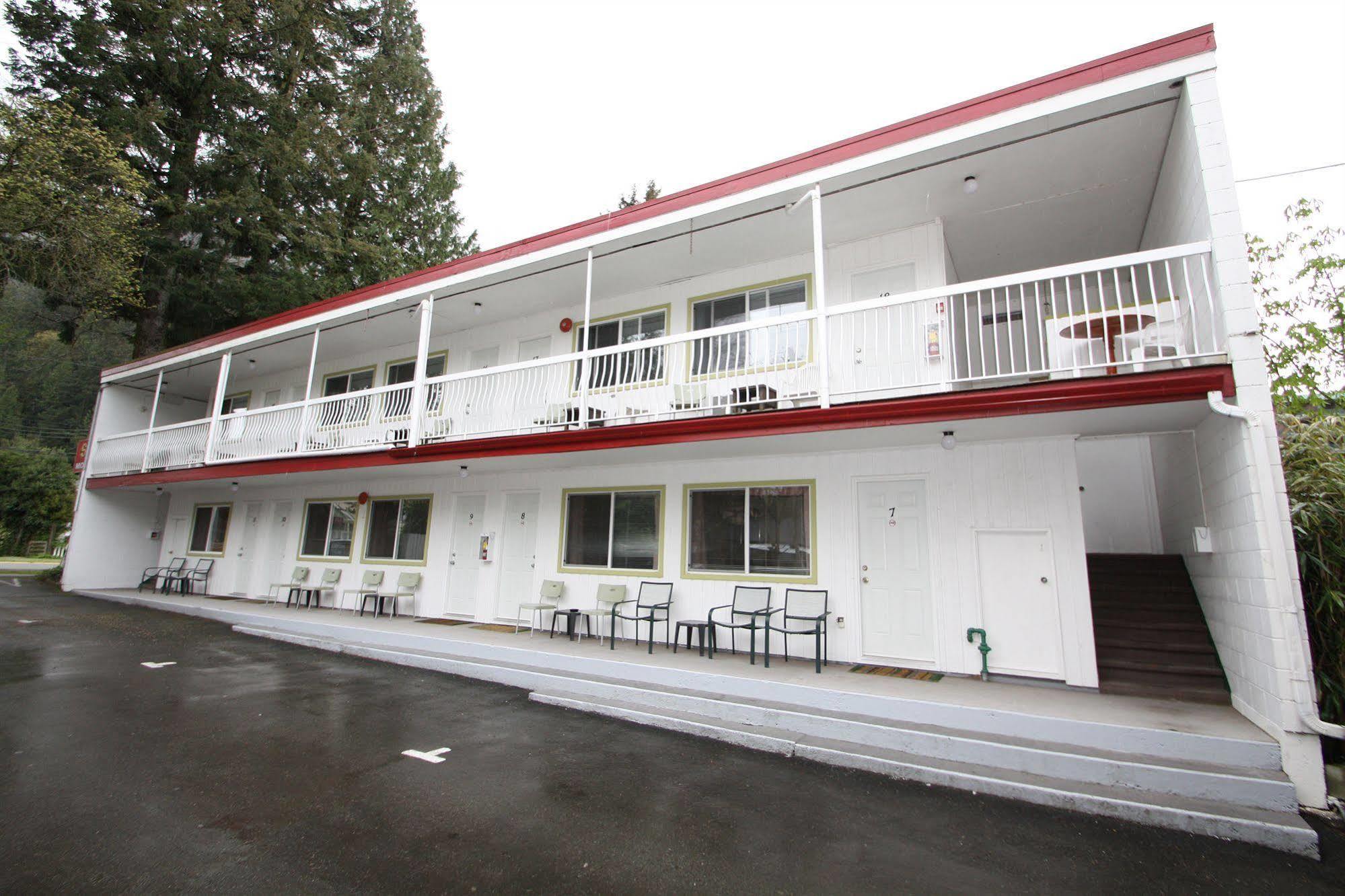 Harrison Spa Motel Harrison Hot Springs Eksteriør bilde